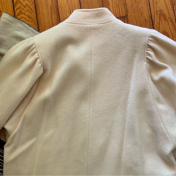 Vintage 70’s Elegant Cream Wool Winter Coat - Picture 13 of 16
